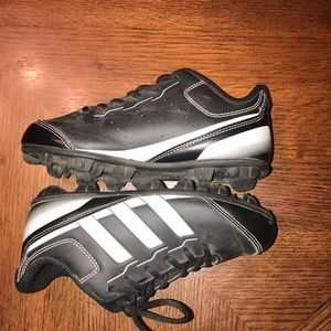 Adidas size 13 youth baseball cleats